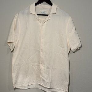 Hollister Men's Short Sleeve Cream Button Down Camp Collar Shirt